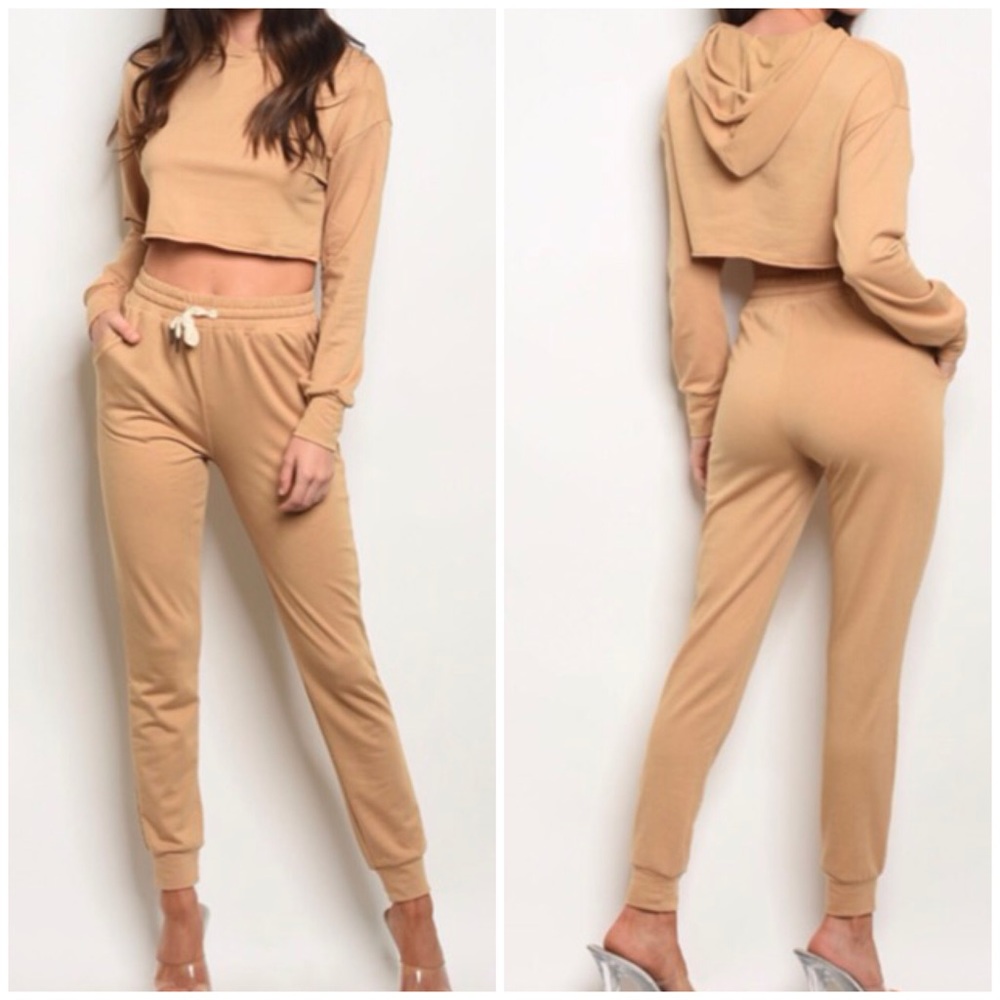 ❄️LAST1️⃣//TAN HOODIE JOGGERS SET